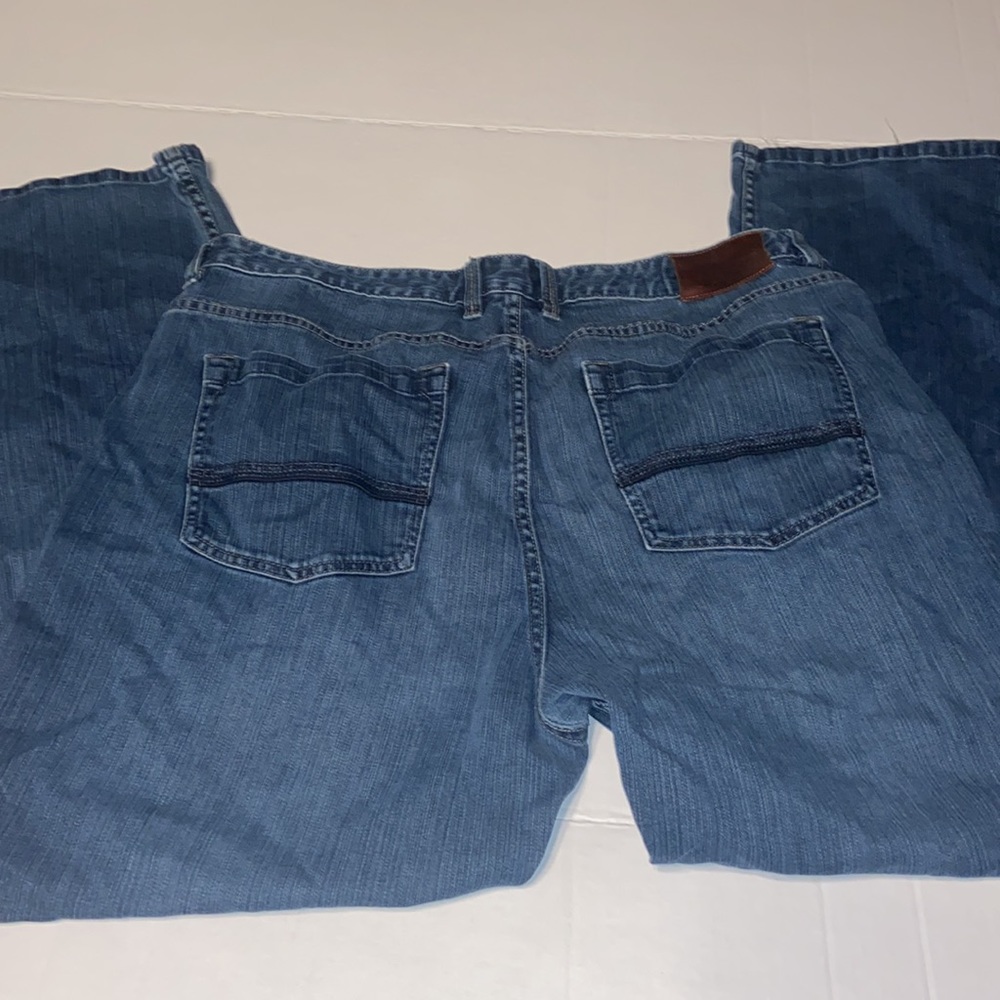 Tommy Bahama standard style jeans size 38/30 inches